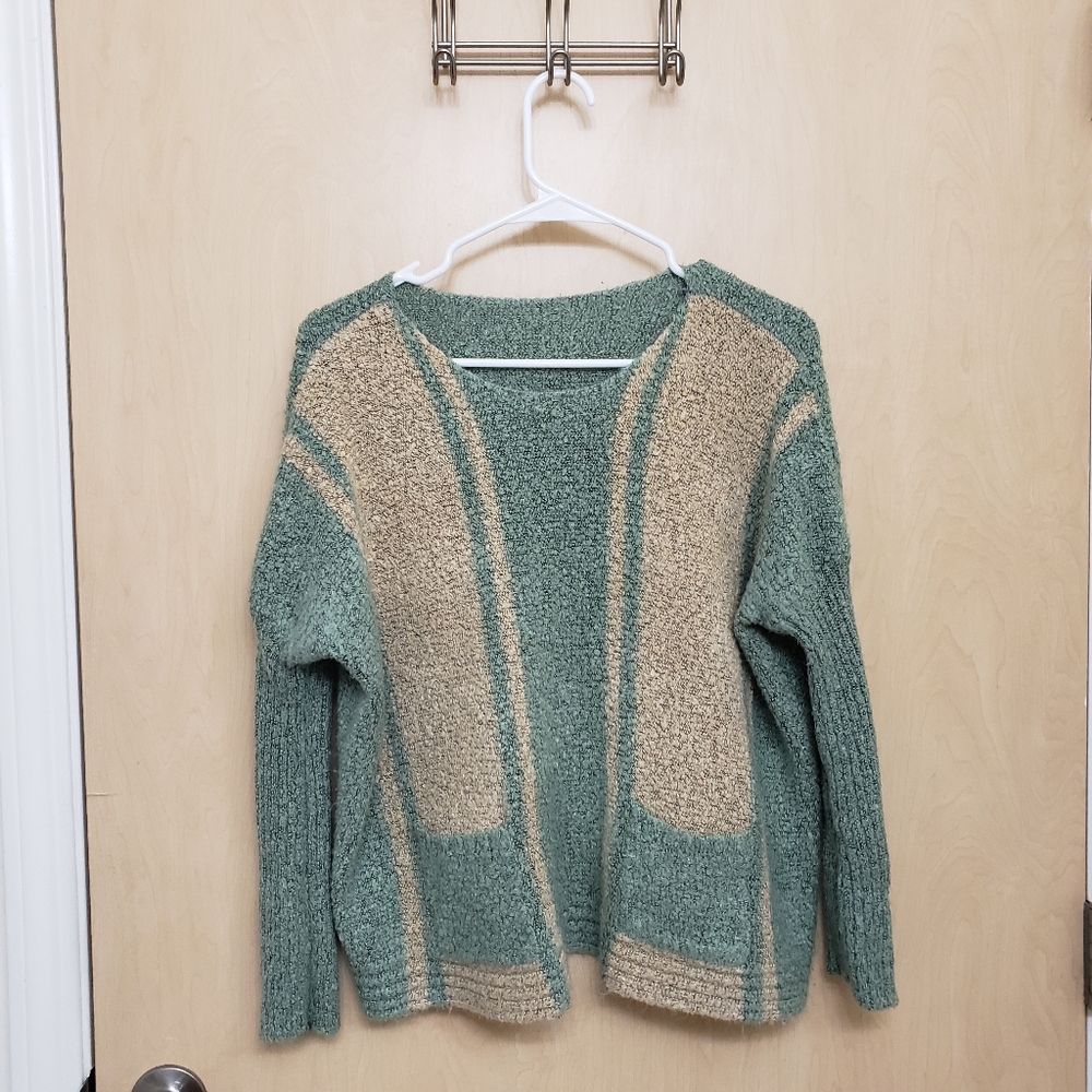 Green Sweater with Pockets